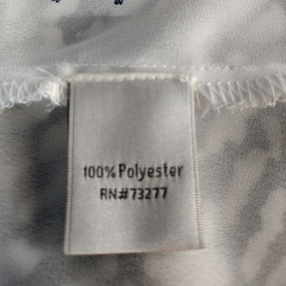 LC Lauren Conrad Disney Collection Sleeveless Top - Picture 6 of 7